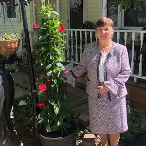 Meet your Posher, Lorna